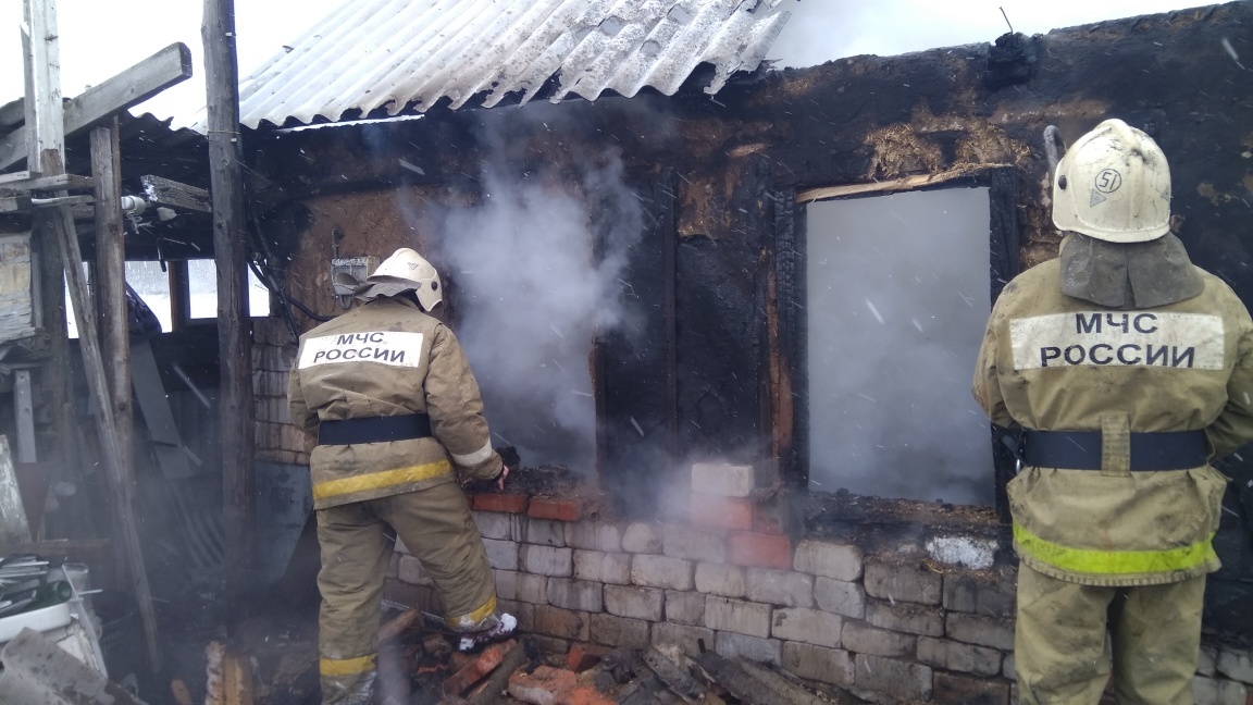 26 ноября воронеж. Пожар в Землянске Воронежская область Семилукский район. Пожар в Девице Семилукский район. Пожар в Семилукском районе. Пожар в Семилукском районе Землянск.